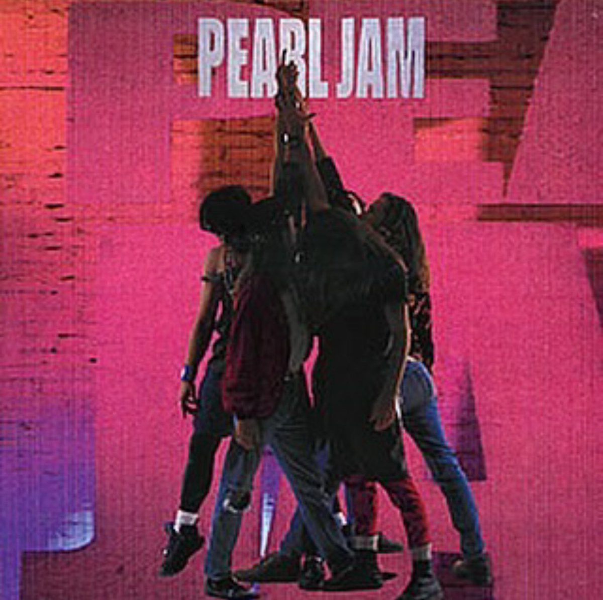 5TUDIOFORTYFIVE's tweet photo. 1991 - 
#PearlJam released their debut album #Ten. The group’s most commercially successful album, which has sold over 13 million copies, produced three hit singles: Alive, Even Flow, and Jeremy.

#Grunge https://t.co/F82V1nGSFV