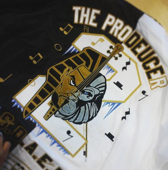 stuff4GREEKS's tweet photo. We're still obsessing over this one... 😍
#D9greeks #nphcgreeks #divine9 #ΑΦΑ #ΚΑΨ #ΩΨΦ #ΦΒΣ #ΙΦΘ #ΖΦΒ #ΣΓΡ #AphiA #nupe #sigma #sgrho #blackgreeks #nupes #OmegaPsiPhi #embroidery #greekpara #greeknalia #linejackets #embroideryart #embroiderydesigns #customjackets https://t.co/wXaa7qPpm1