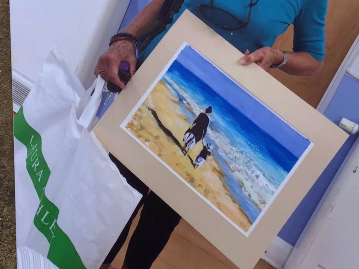 skylark22BHC1's tweet image. So grateful if Twitter pals could retreat this, I’m so upset that someone would take my painting, I’m only an amateur so can’t understand why.

Have you seen my painting?  Taken from an art exhibition in Old Hayes, Bromley, on Sat 23 July 2022.  Pls contact me with any info.