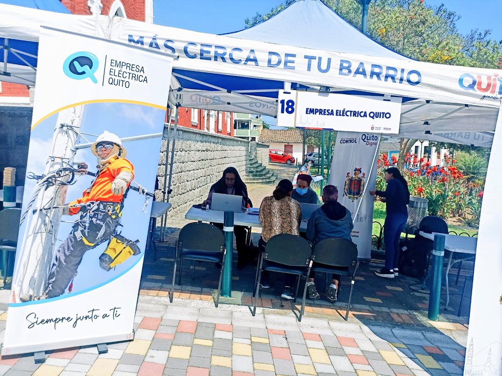ElectricaQuito's tweet photo. 📍 Nuestra Agencia Móvil 🚍 atenderá en la parroquia #Chavezpamba hasta las ⏰ 13:00. 

🔸 Les esperamos en el parque central para #AtenciónEEQ de consultas, solicitudes, reclamos y otros requerimientos.

#MásCercaDeLaComunidad https://t.co/fLXwLvAfH3