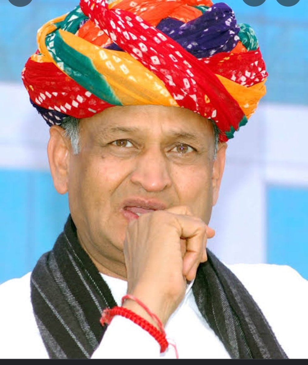 nitin678's tweet photo. @ashokgehlot51 आदरणीय जननायक @ashokgehlot51 साहब का दिल की गहराइयों से आभार है। एलडीसी 2013 भर्ती को शुरू करने के लिए
आपने हमारे 9 सालो के संघर्ष की लाज रखी।आपने आपका वादा पूरा किया जननायक जी🙏🏻 @_lokeshsharma @artizzzz @RajCMO @zeerajasthan_ @PSKhachariyawas  @rameshmeena63 @RamlalMeenaINC https://t.co/opHNZNqkyd
