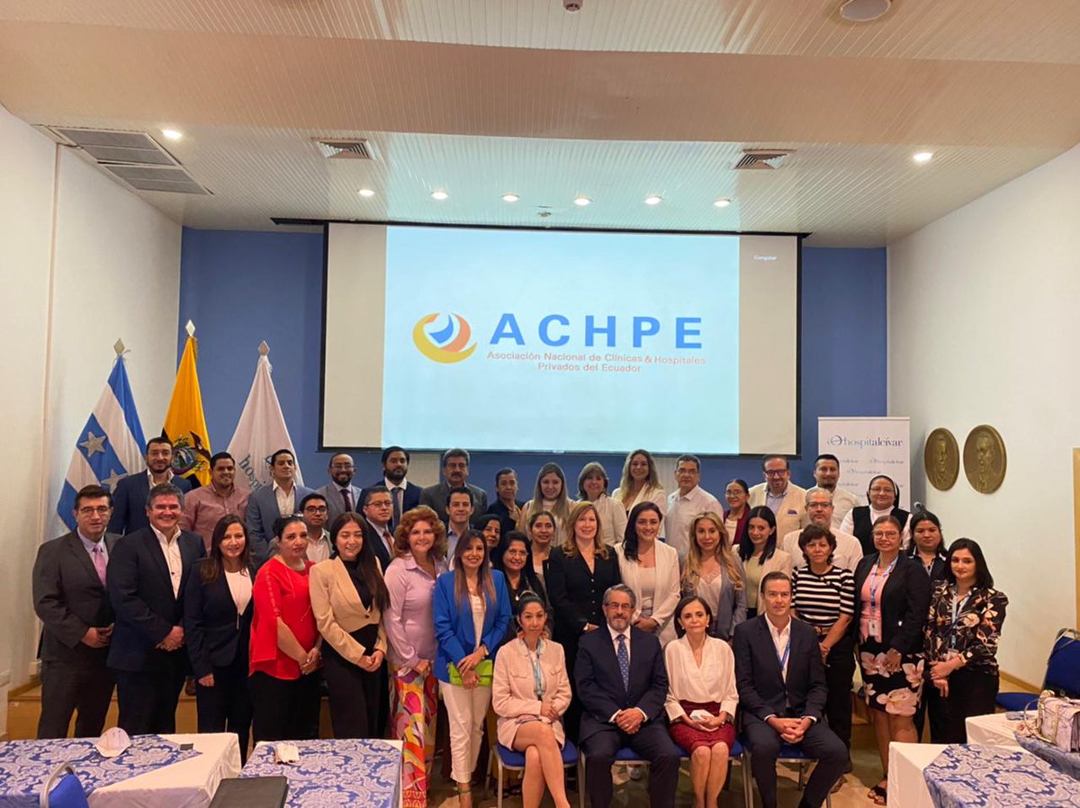 FAzuay2's tweet photo. Nuestra Compañera @albuja_ximena en su calidad de Representante de la Clínica Humanitaria participó en la Ciudad de Guayaquil en la reunión de mantenida entre el @Salud_Ec y la #ACHPE en la cual se acordo fortalecer el trabajo y colaboración entre las partes por la salud de Todos https://t.co/JKeTIcCRvP