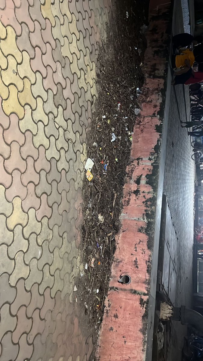 anilkumar_vasam's tweet photo. @worlispeaks @mybmcWardGS @mybmc @misunilshinde Not yet Cleared Completely https://t.co/wfPE7epWVA