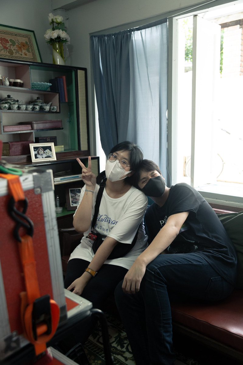 kaewoic's tweet photo. เด็กฝึกงานผู้ช่วยผู้กำกับที่ต้องไปบรีฟซานิ เกร็งกว่าตอนแสดงเยอะอะบอกเลย55555 @mynameisnanon 

#ซินเดอเรลล่า2022EP2 https://t.co/GmMV8sXgdO