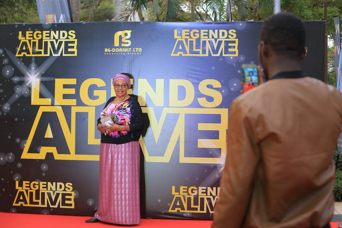 Legendsaliveug's tweet photo. Bringing you latest updates from tonight's edition - Legends Alive Concert
#LegendsAliveUg, #MoniqueSeka, #rgConsult. 

Grooving with:@bukeddetv ,@newvisionwire , @PepsiUganda , @simbaradio , @nakaseromarket1#LegendsAliveUg https://t.co/hqaSdg8tL9
