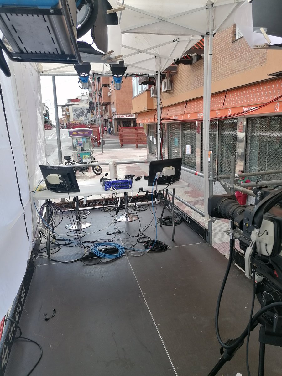 Javier_Gallego's tweet photo. Todo preparado para retransmitir los #encierros de San Sebastián de los Reyes.  Mañana a partir de las 10:50 os esperamos en directo en @antena3com.  Con @beatriz_solano_ y los comentarios de Cayetano Rivera. https://t.co/KrmKfE7RSI
