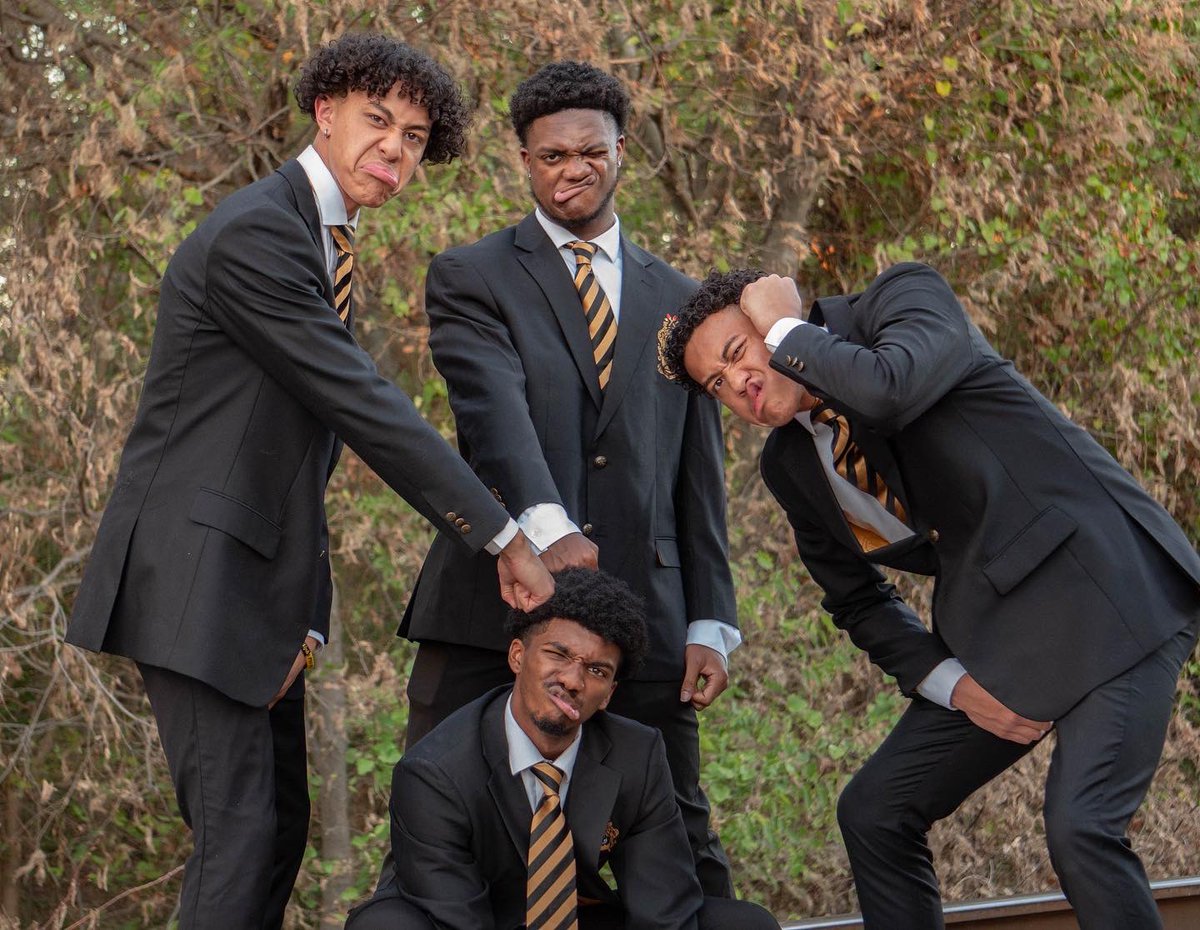 Your 2022 Eta Psi Alphas. ⚡️🦍
#HΨPEU