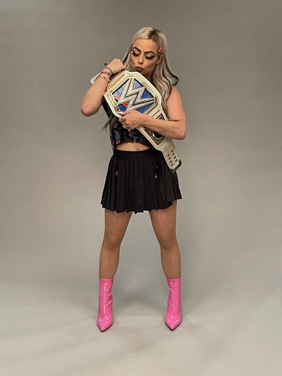 YaOnlyLivvOnce's tweet photo. I laaaav u so much I could eat u 💕 https://t.co/sALRYBPnrc