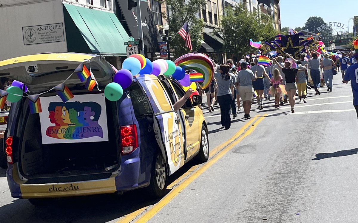 emoryhenry1836's tweet photo. ๐Emory & Henry DEI&B is celebrating by marching at the TriPride Parade and Festival in downtown Bristol! It's the first Pride Parade to be in two states at once. Stop by to say hello at the E&H booth if you are in the area at the event. #EHpride #EHDEIB #emoryandhenry https://t.co/SprddHSzQK
