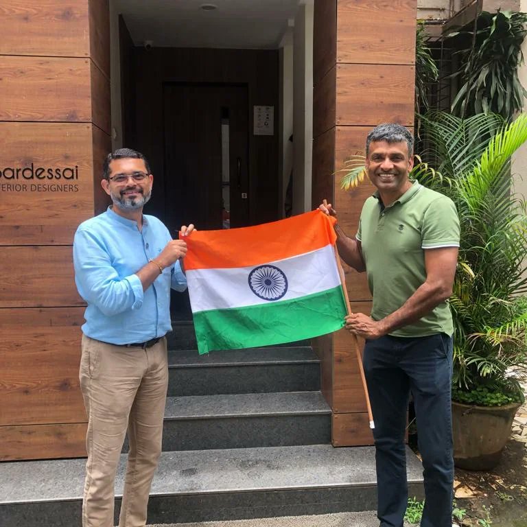 RCPanajiMT's tweet photo. A call from our Prime Minister Shri Narendra Modi under the banner of "𝗛𝗮𝗿 𝗚𝗵𝗮𝗿 𝗧𝗶𝗿𝗮𝗻𝗴𝗮" RC Panaji Mid-Town decided to distribute National flags to all the members of the club.

It was a moment of Pride to handover the flag to the members as per the protocol. https://t.co/eGepPfAcvY