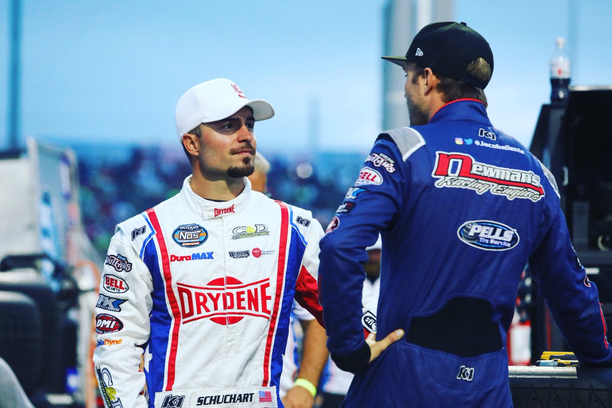 SharkRacing1a1s's tweet photo. It’s ℝ𝔸ℂ𝔼𝔻𝔸𝕐 in North Dakota again! 
🏎 @LSchuchart1s @JacobAllen1a 
📍 @RRVSpeedway @WorldofOutlaws 
👀 @dirtvision 
🕰 7:15pm EST
📸 @nickzeb 
🙌🏻 @TeamDrydene @DuraMAXoil @rigging_c @ArtofFast @NREngines https://t.co/j4lnW65evL