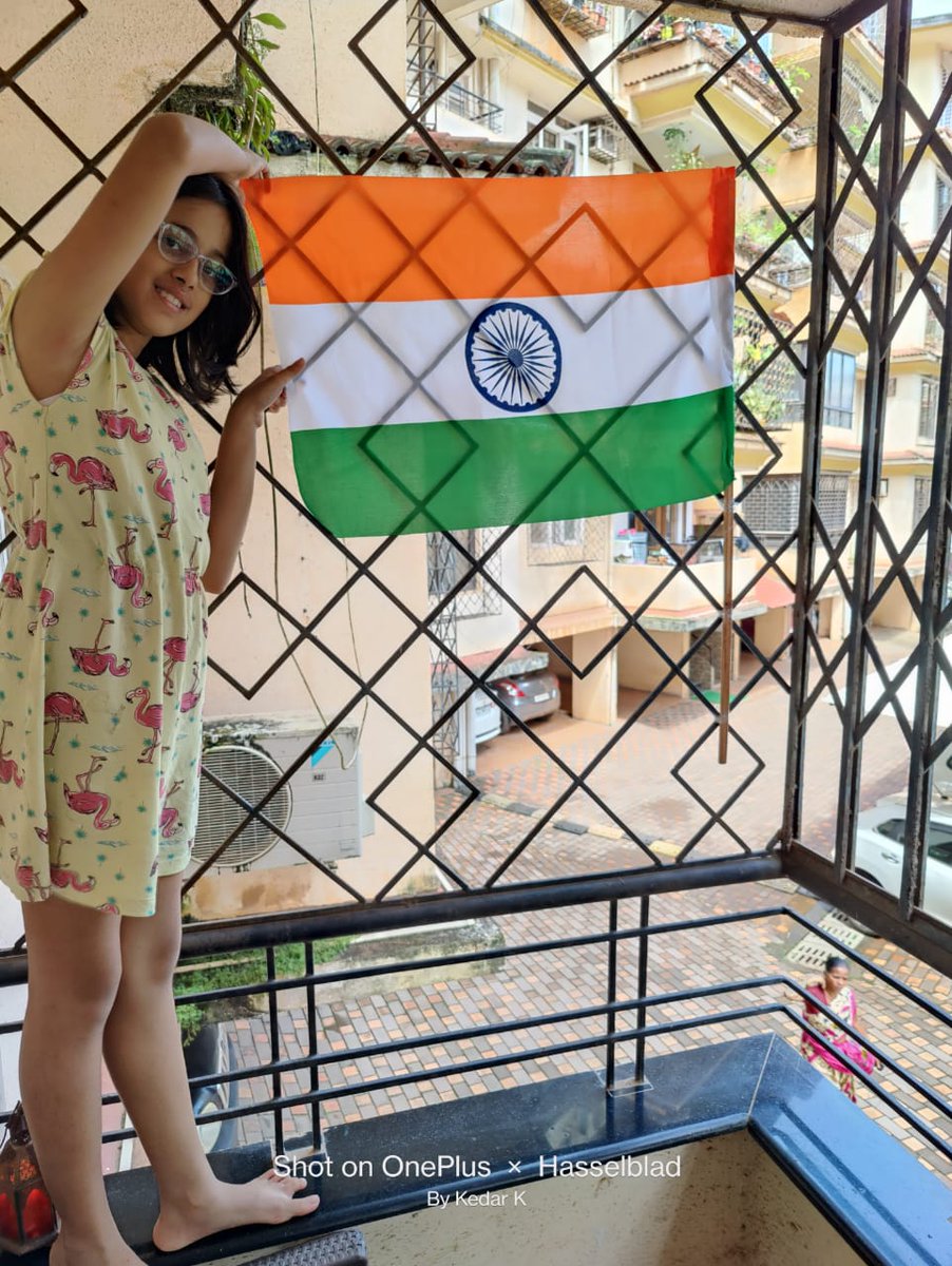 RCPanajiMT's tweet photo. A call from our Prime Minister Shri Narendra Modi under the banner of "𝗛𝗮𝗿 𝗚𝗵𝗮𝗿 𝗧𝗶𝗿𝗮𝗻𝗴𝗮" RC Panaji Mid-Town decided to distribute National flags to all the members of the club.

It was a moment of Pride to handover the flag to the members as per the protocol. https://t.co/eGepPfAcvY