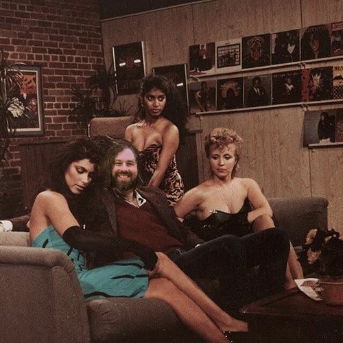 darlingnisi's tweet photo. Bringing this back for the day of birth of @dmsrblog! Happy Birthday! 💜 https://t.co/okDNHRF5Rb