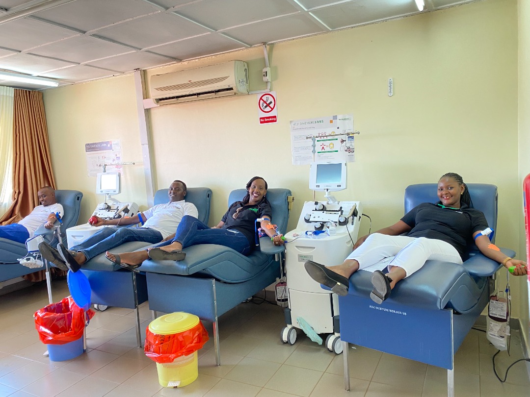 RBCRwanda's tweet photo. The @RBCRwanda thanks @IHSTowers team for their heroic act of saving lives of patients by donating blood. #DonateBlood #SaveLives @RwandaHealth #BTD #BloodTransfusionDivision #Rwanda https://t.co/VuSpboeRvr