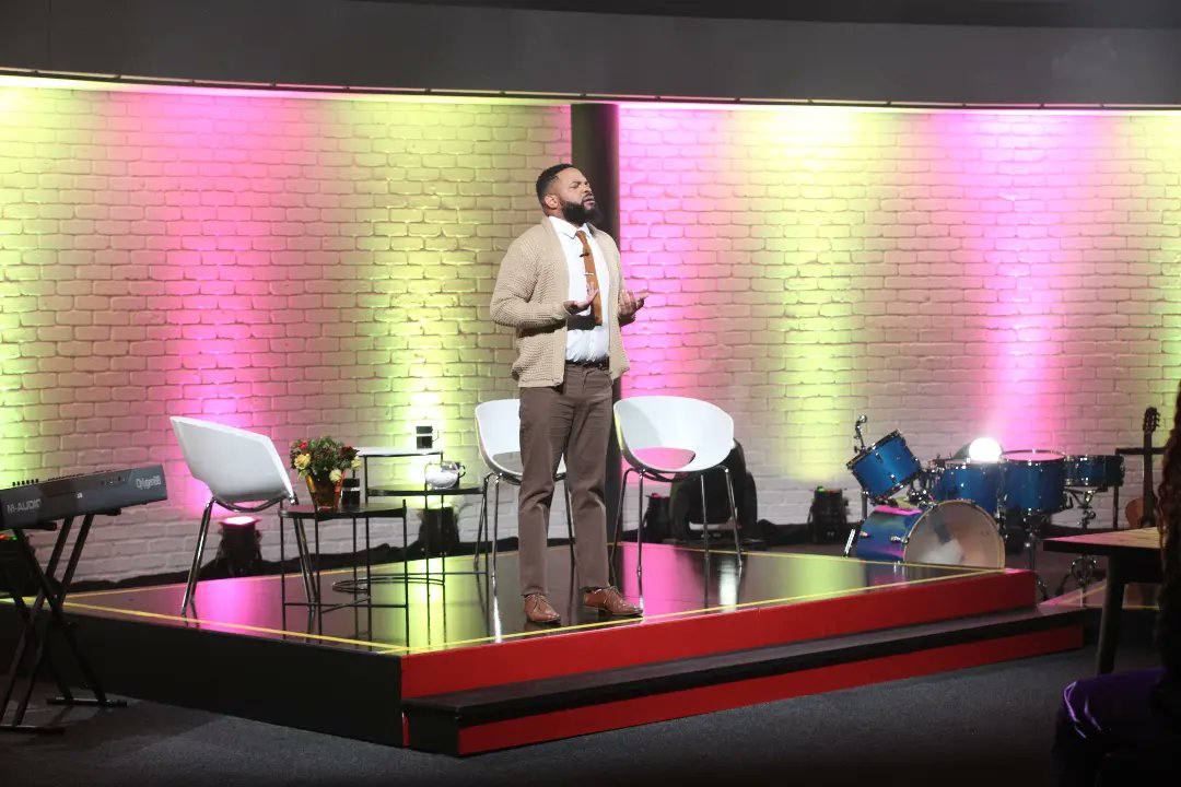 ONEGospel's tweet photo. We're about to enter the jesters' court!🎭😂
We hope you have a jouyous time with us on Let There Be Laughter #1GLTBL at 19:00. 🙌🏽📺
#onegospel #christiancomedy #saturdaystandup #comedyafrica https://t.co/A9JK1DpcZ5