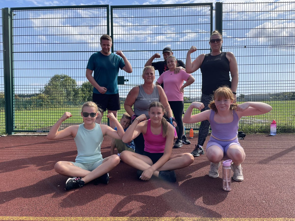 lync_active's tweet image. 𝗕𝗼𝗼𝘁𝗰𝗮𝗺𝗽𝗲𝗿𝘀 💪🏼☀️

Another sunny Bootcamp session this morning🔥 More fun fitness challenges and plenty of laughs to go with it 🙌🏼

Well done guys have a great bank holiday weekend 👍🏼🍻 

#TeamLync #LyncActive