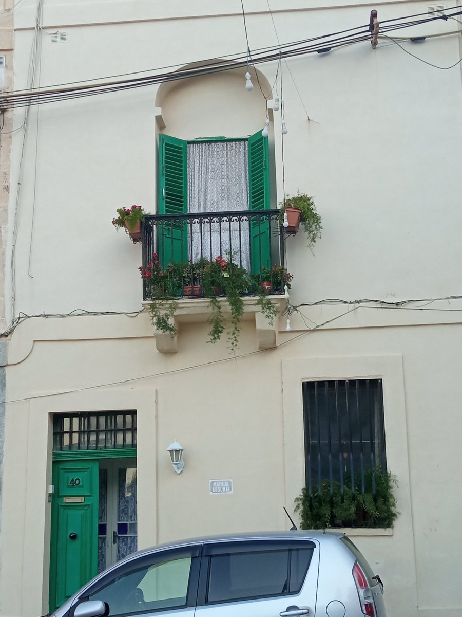 A gdzie panienka z okienka?!

#Winnetou 
#malta 
#Windows