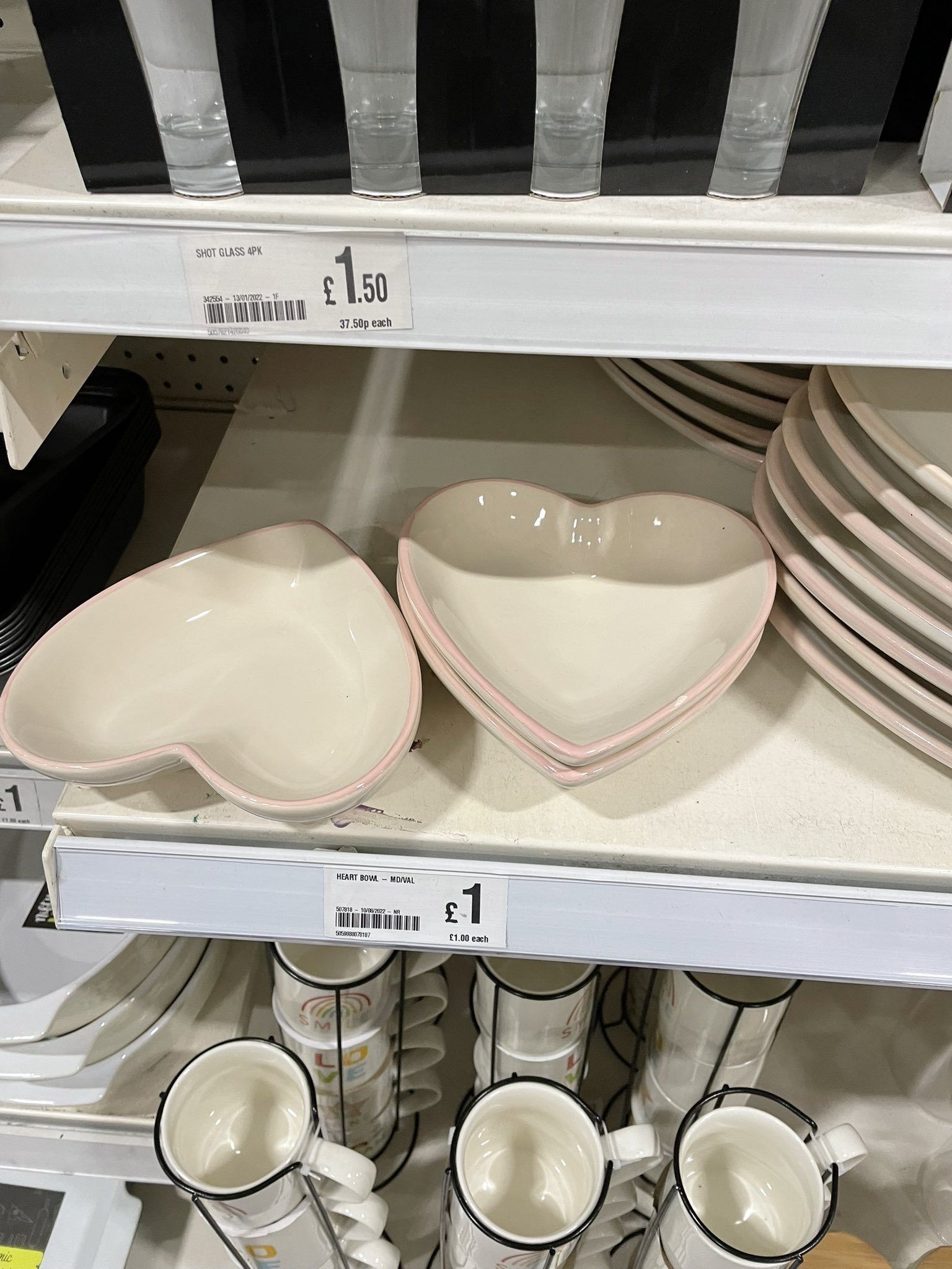 ayla ♡ on Twitter "these heart plates/dishes in poundland are you