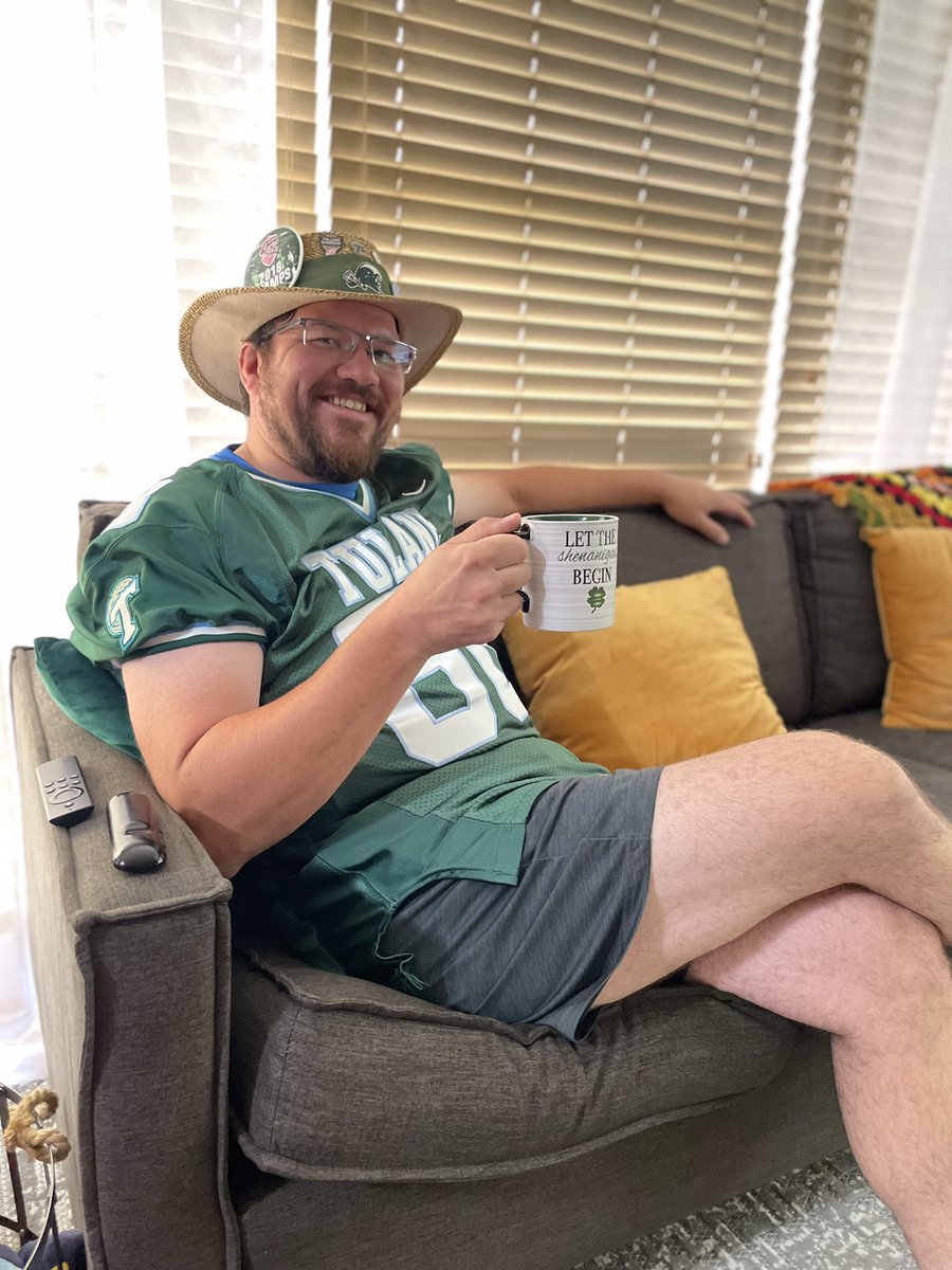 moose_mefferd's tweet photo. Finally!!! College Football is back! @CollegeGameDay #RollWaveRoll #Tulane 7 more days for @GreenWaveFB https://t.co/1wOFUxeTPR