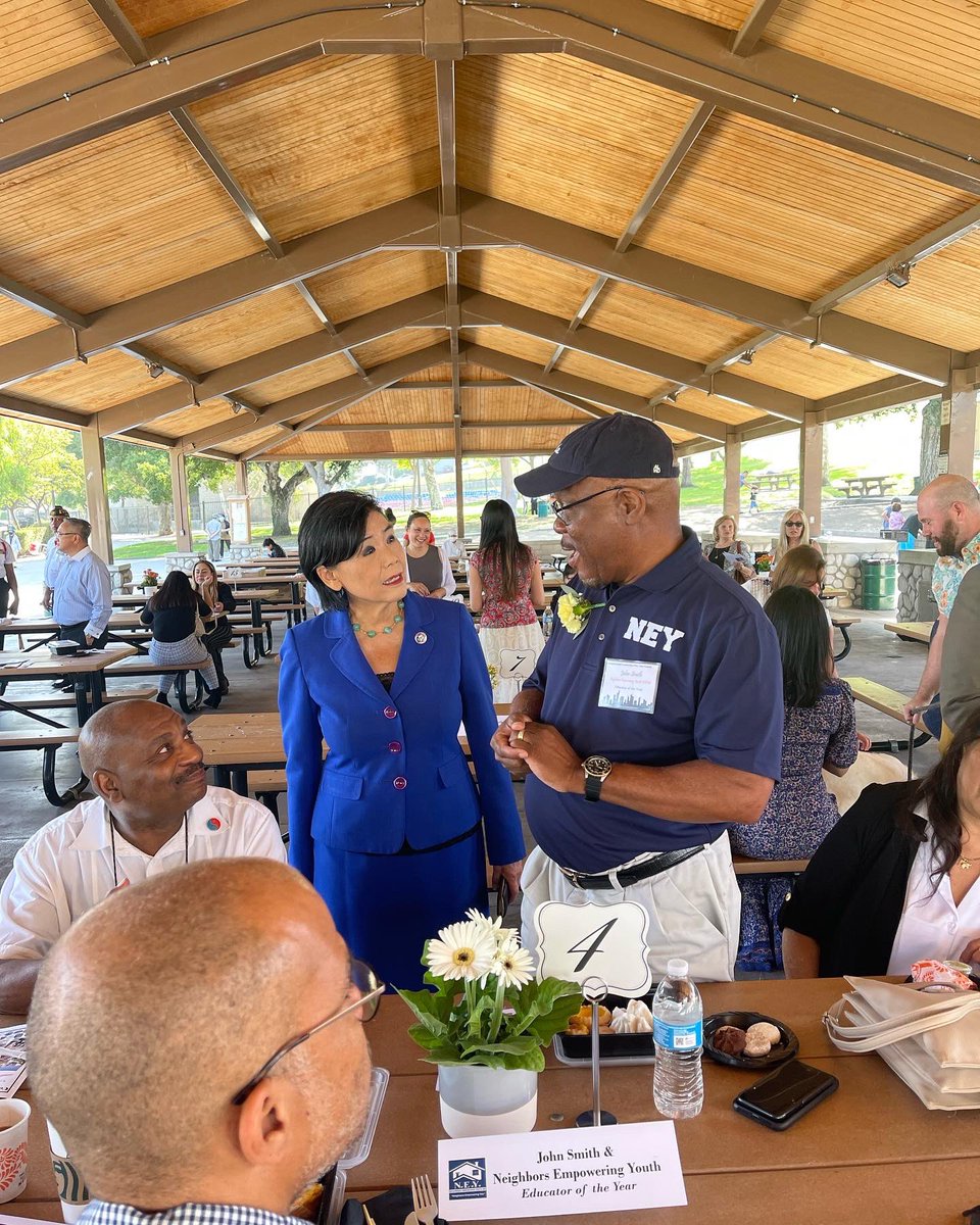 ney_inc's tweet photo. Congratulations to our executive director Mr. John Smith.
Today he accepts his Congressional Leadership of the Year Awards as Educator of the Year.
From @RepJudyChu 27th Congressional District. https://t.co/GEGff0PqWo