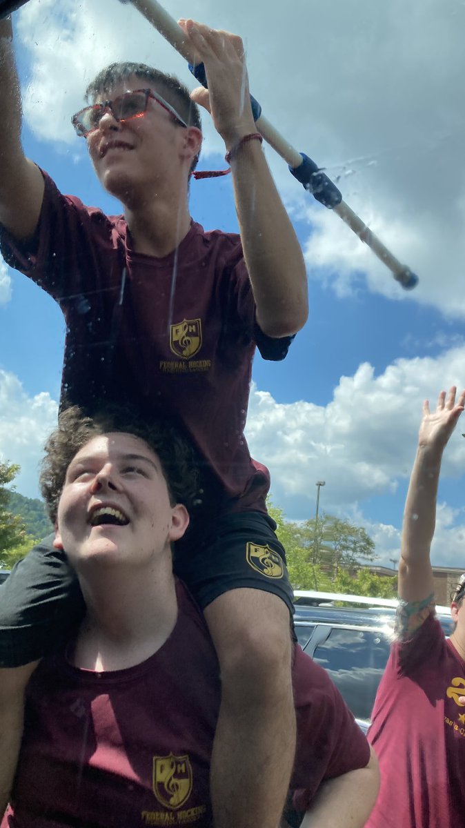 FH_Highschool's tweet image. FH Marching Band car wash is happening NOW!