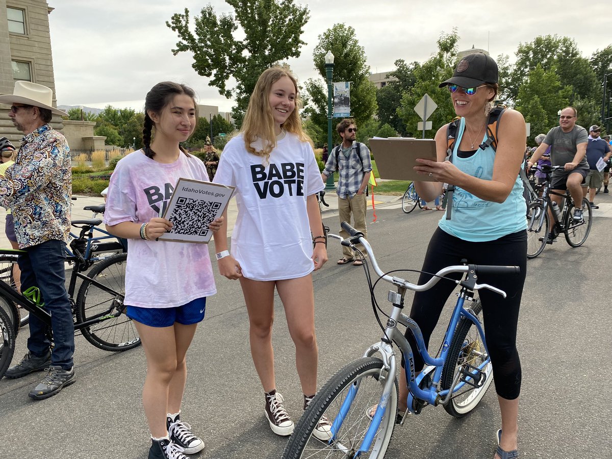 BABEVOTEorg's tweet photo. Registering voters at #GoatheadFest #BABEVOTE https://t.co/Svx4UhMGZa
