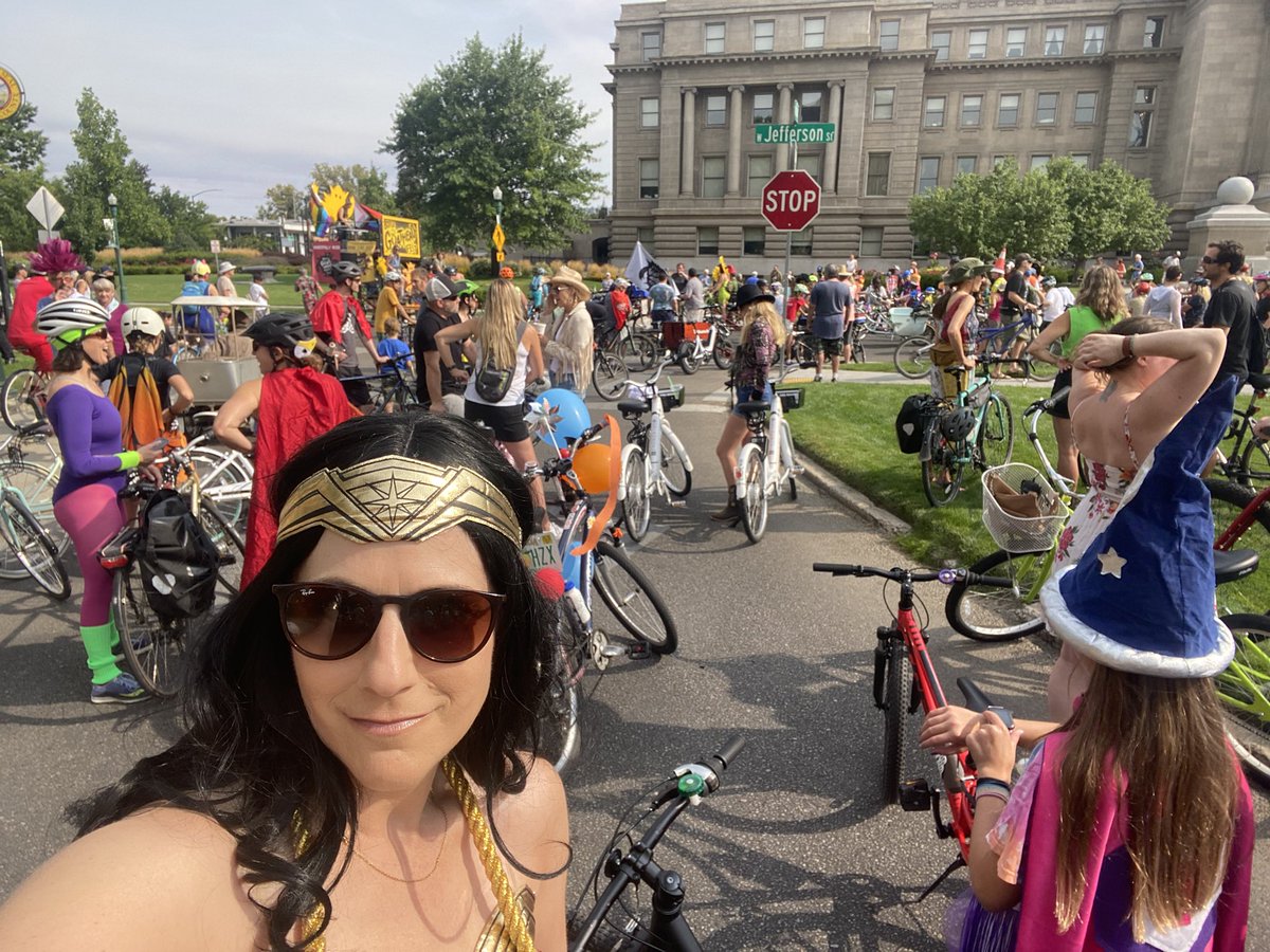 KalbJ21's tweet photo. A chance to costume they said. #bikeculture #boise #goatheadfest #kreweofwonderwoman4life https://t.co/3EcGrwpdLd