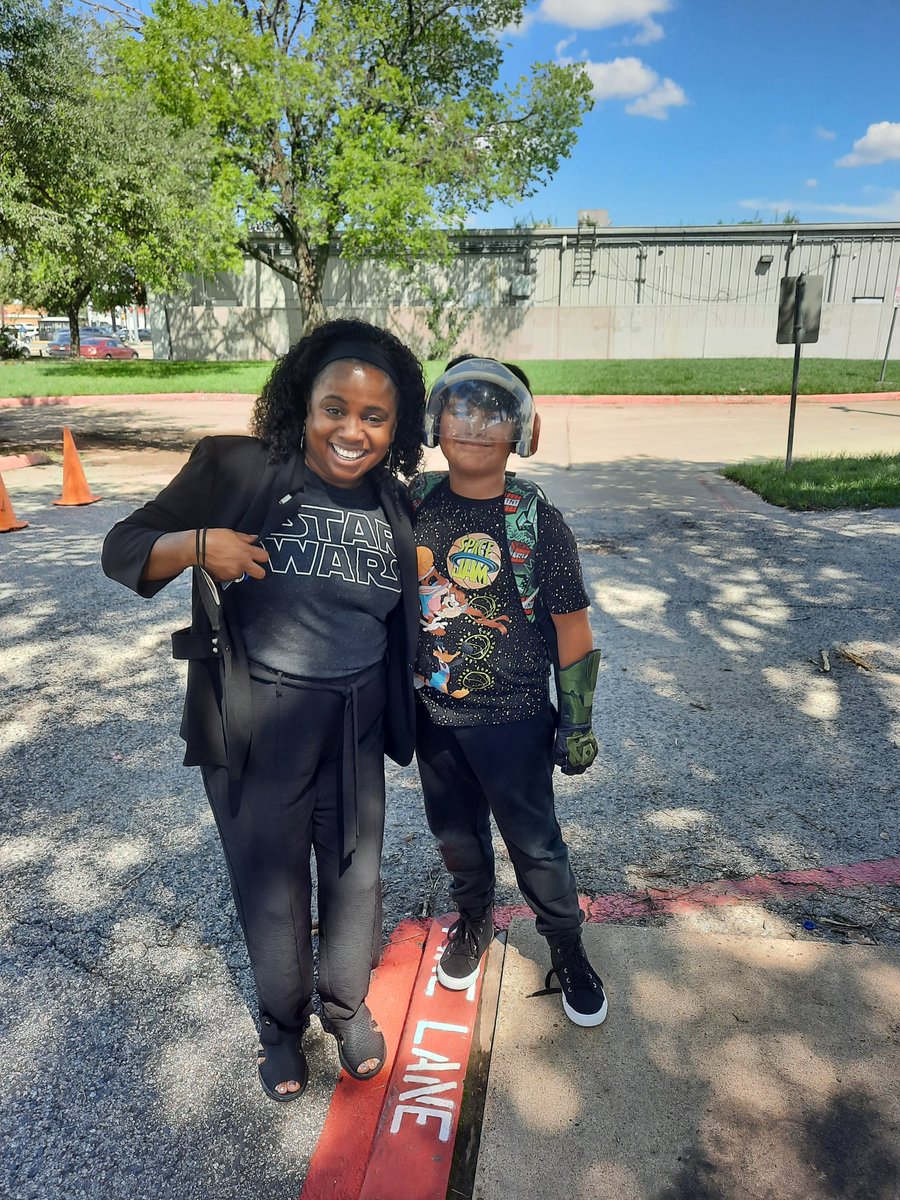 MrsDolexia's tweet photo. Spirit Week Space Day with our resident DLC @LitCoachLife! Another fun day of learning on the books @SmithES_AISD 🥰 #ThisWasOnThursday #SaturdayEducatorTwitterLife #SaturdayTweets 😁👩🏾‍🏫💟 https://t.co/ZYztDjpree