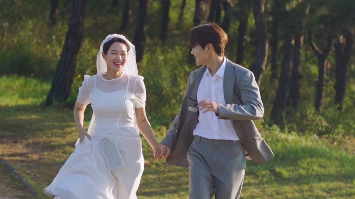 iconickdramas's tweet photo. Happy first anniversary to everyone's fave healing drama, Hometown Cha Cha Cha 💛

#HometownChaChaCha https://t.co/IPNHXa7OV9
