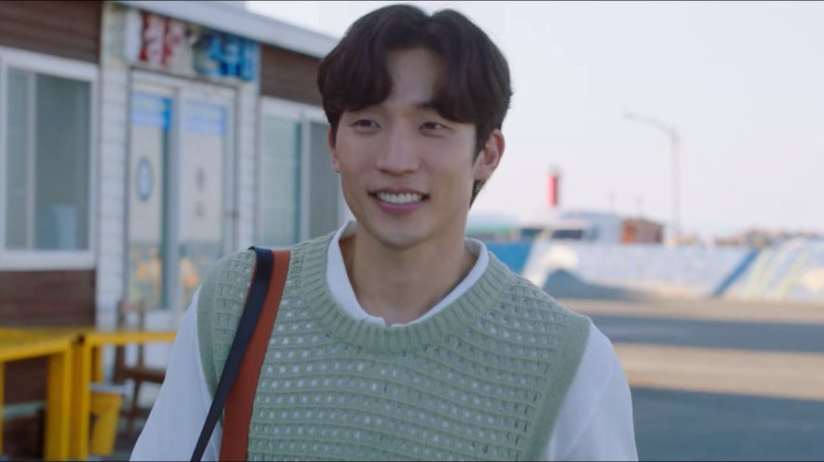 iconickdramas's tweet photo. Happy first anniversary to everyone's fave healing drama, Hometown Cha Cha Cha 💛

#HometownChaChaCha https://t.co/IPNHXa7OV9