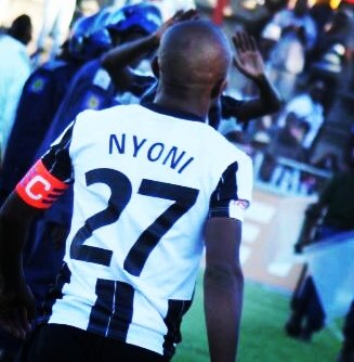 Gab_nyoni27's tweet image. Which jersey would you prefer. Retweet for black🖤@HighlanderBosso , like for Green💚@capsunitedfczw