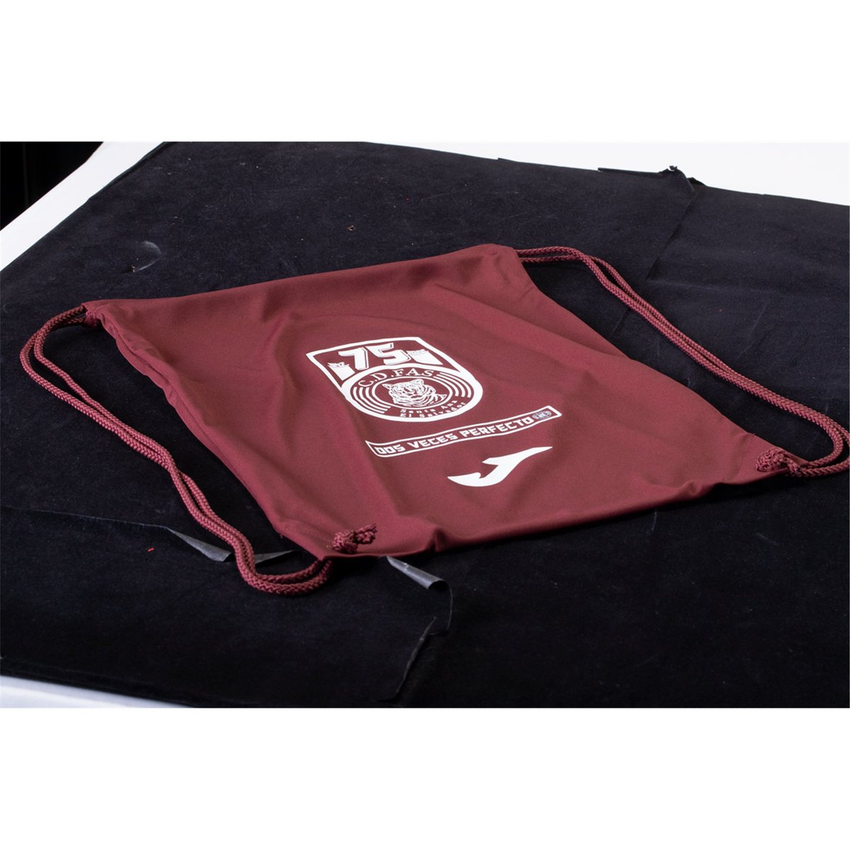 SoccerInTheWild's tweet photo. 🚨 GIVEAWAY 🚨

We have a limited edition @CDeportivoFAS 75th anniversary jersey (still in packaging and comes with a nice drawstring bag). Size is Men's Large.

Simply RT this tweet and Follow us to be eligible to win. Winner will be chosen at random on Monday 8/29!

🇸🇻⚽️ https://t.co/3kV91vJRtt