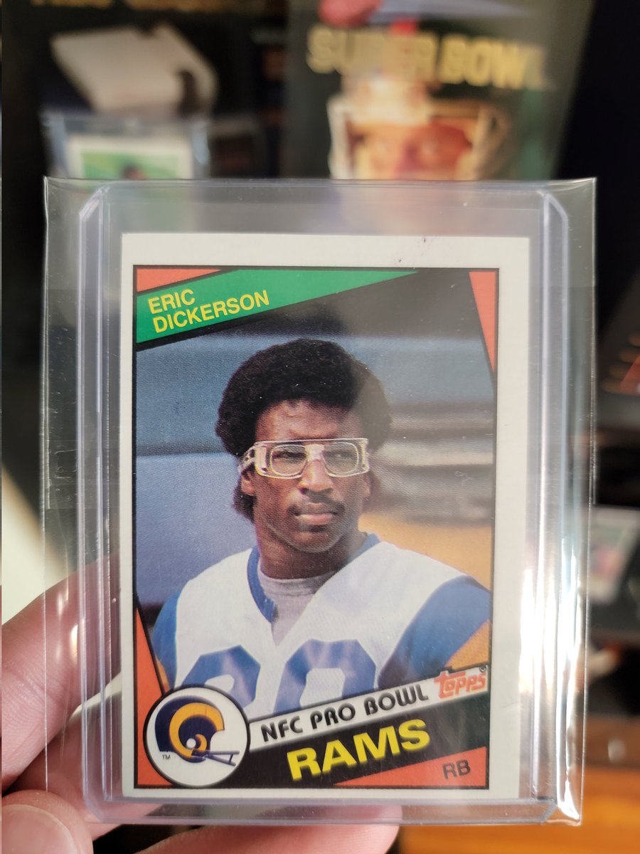 🚨 GIVEAWAY ALERT 🚨

Like/follow/retweet to enter and tell me which HOF rookie card you want: Bo Jackson or Eric Dickerson 🏈 There will be 2 winners, so choose wisely 🤔

Bonus points if you subscribe to me on YouTube 📺 👇
youtu.be/OntDhv3W2CY