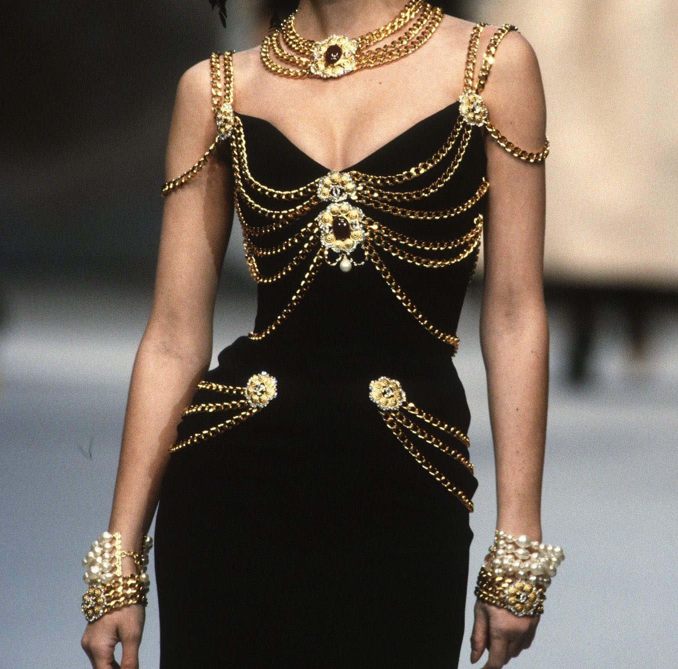❦ on X: the chain dress from chanel haute couture fall-winter 1992   / X