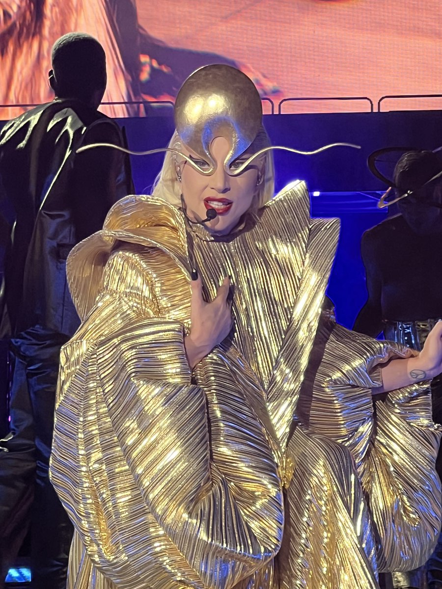 cuttothefeelin's tweet photo. MOTHER ! #ChromaticaBallAtl #ChromaticaBallAtlanta #ChromaticaBall https://t.co/E9HO5WxsTn