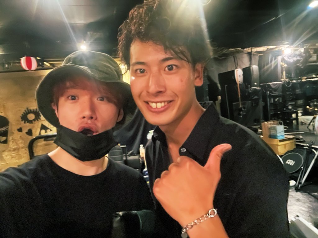KazunoriInudo's tweet photo. 下北沢CLUB251 『celebrity vol.3』
13.3gマジでありがとーーー
楽しすぎた。 同世代イイねぇ
ボーカルズ 絆深まっちまった
絶対またやろう🙆♂️
#ダイセカ
#lucyintheroom
#thisveryday
#133g https://t.co/IGpsKlIkBB