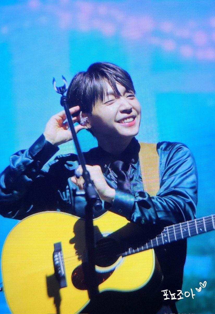 ponyojoa's tweet photo. 220827 Our Garden 콘서트
막콘에서 앙콘한다고 중대발표했으면
#정세운 #JEONGSEWOON https://t.co/Pu9VEQdQx7
