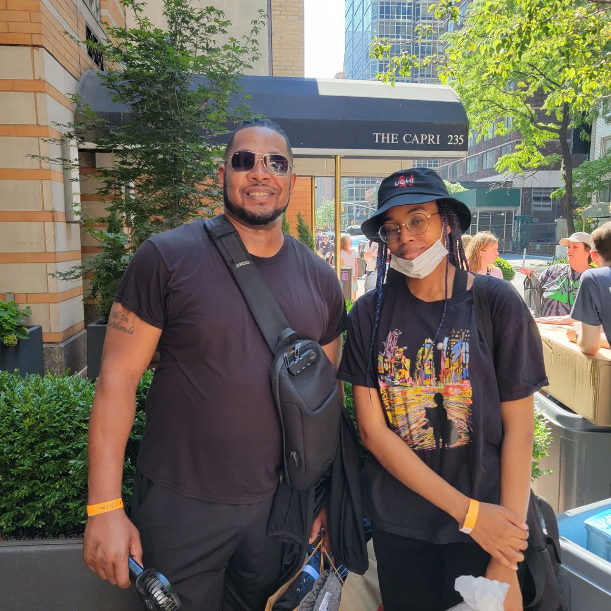 NUNewYorkCity's tweet photo. It's that time of year again: Move-In Weekend for first-year students! Welcome to the family new Griffins!  We're already #MMCProud of you. 

And don't worry Mom and Dad, they're in good hands! (We're not crying, you're crying! 😭)

#moveinday #Griffins #mmcreslife #nyccollege https://t.co/vsS5JMBpY8