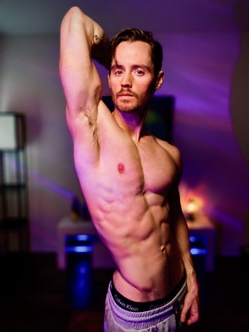 Good morning. Say it back. 😝 https://t.co/qJZ9OgBefM<a href="/tag/shibari"class="tags"><span>#shibari</span></a><a href="/tag/ropeart"class="tags"><span>#ropeart</span></a>