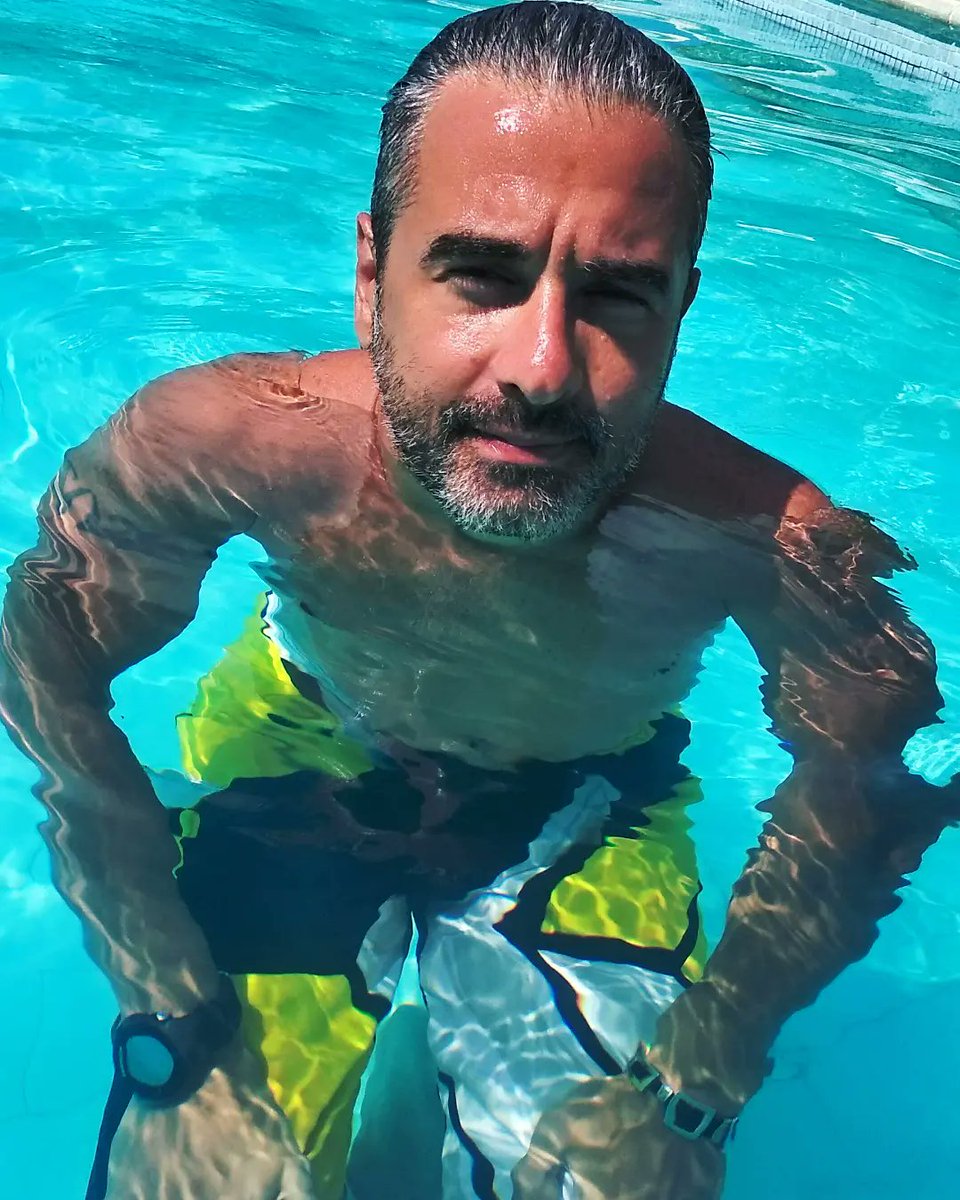 Jorgemarquezlan's tweet photo. Que el sol te traiga nuevas energías durante el día,q la luna te restaure suavemente durante la noche,q la lluvia lave tus preocupaciones,q la brisa sople nuevas fuerzas en tu ser,q camines suavemente por el mundo y conozcas su belleza todos los dias de tu vida #BendicionApache https://t.co/TmiTEexLkU