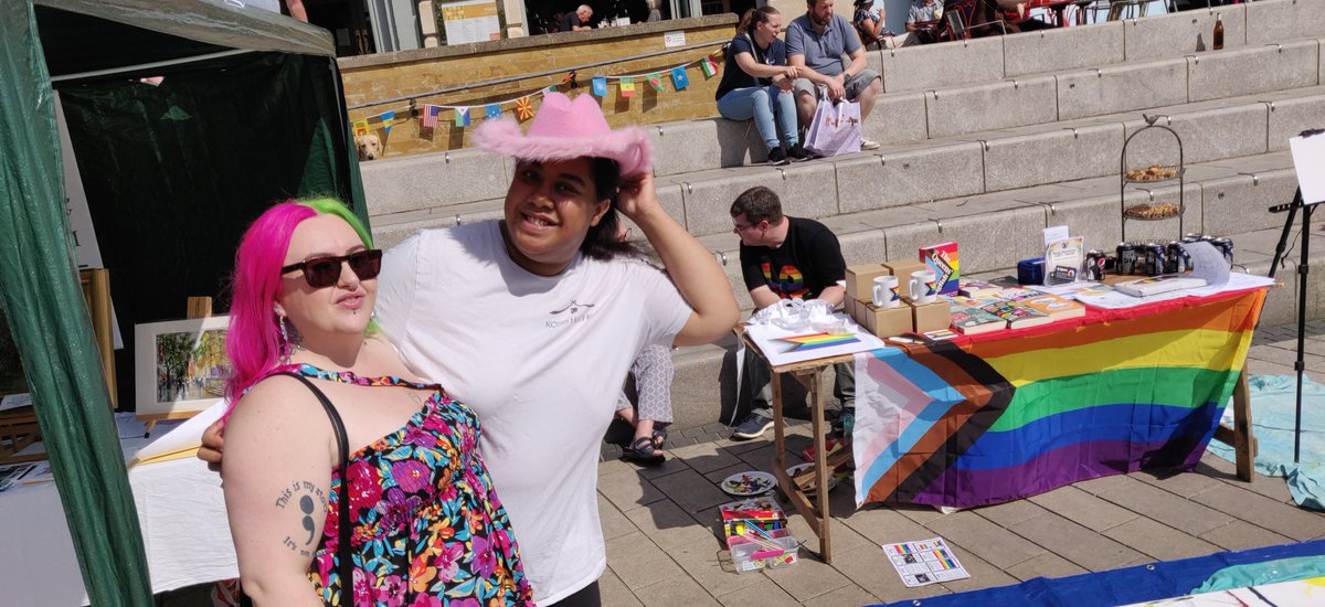 NN_LGBT's tweet photo. It was a great turnout for the stall in Kettering today.
The North Northants LGBT+ forum taking part in street food Saturday by bringing a bit of culture, colour, and fun to the mix
#nn_lgbt #lgbt #gay #funday #kettering #colour #family #allies #support https://t.co/gheviv6Q43