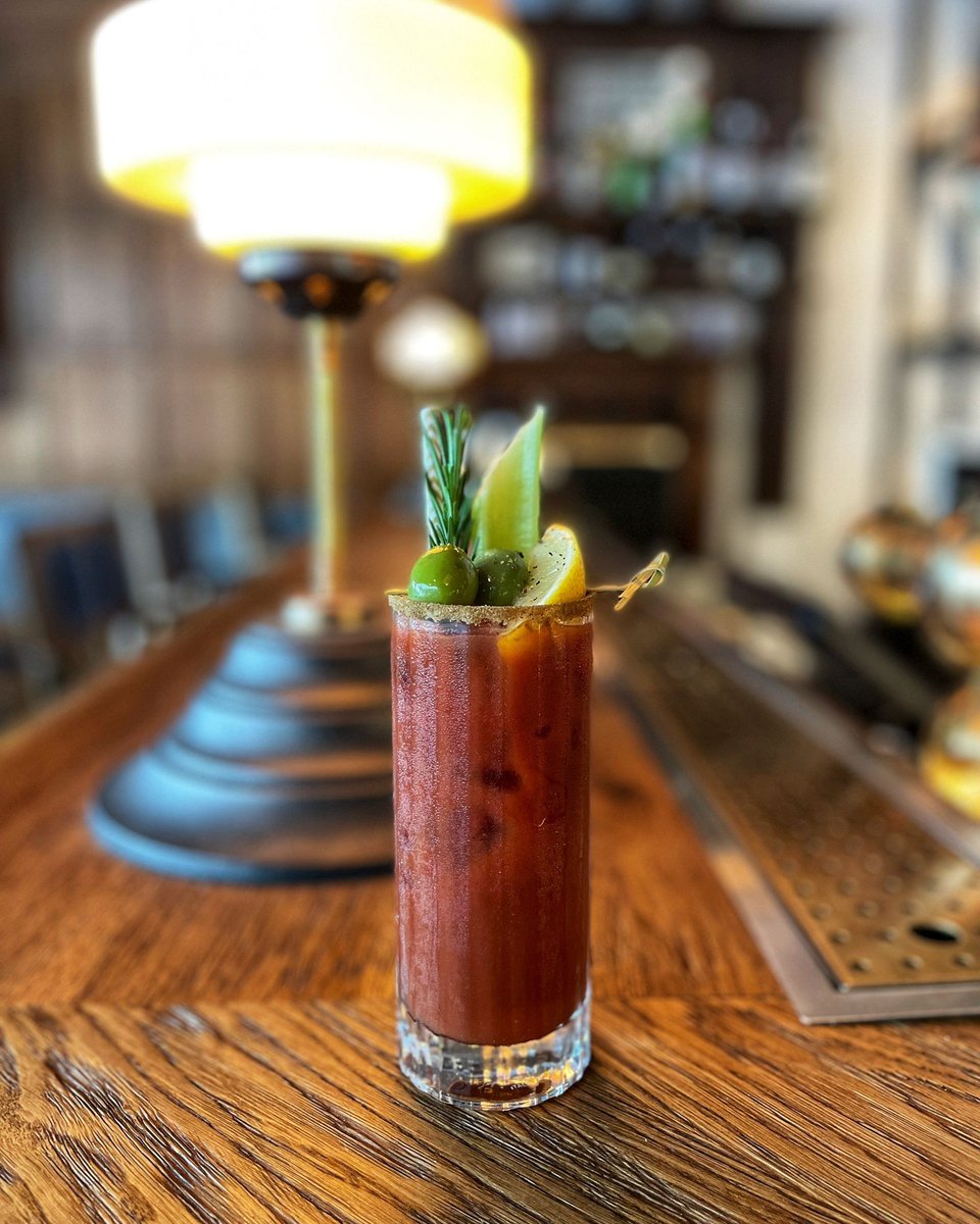 RidingHouseCafe's tweet photo. The classic Bloody Mary ๐
Come to any Riding or Rail House to get your hands on what we've been told is the Best in London!
Ingredients: Ketel One Vodka, Tomato Juice, Lemon, House Spice Mix, Celery, Olives & Rosemary
#bloodymary #bloodymaryporn #brunchcocktail #weekendvibes https://t.co/UKCWjytYc9