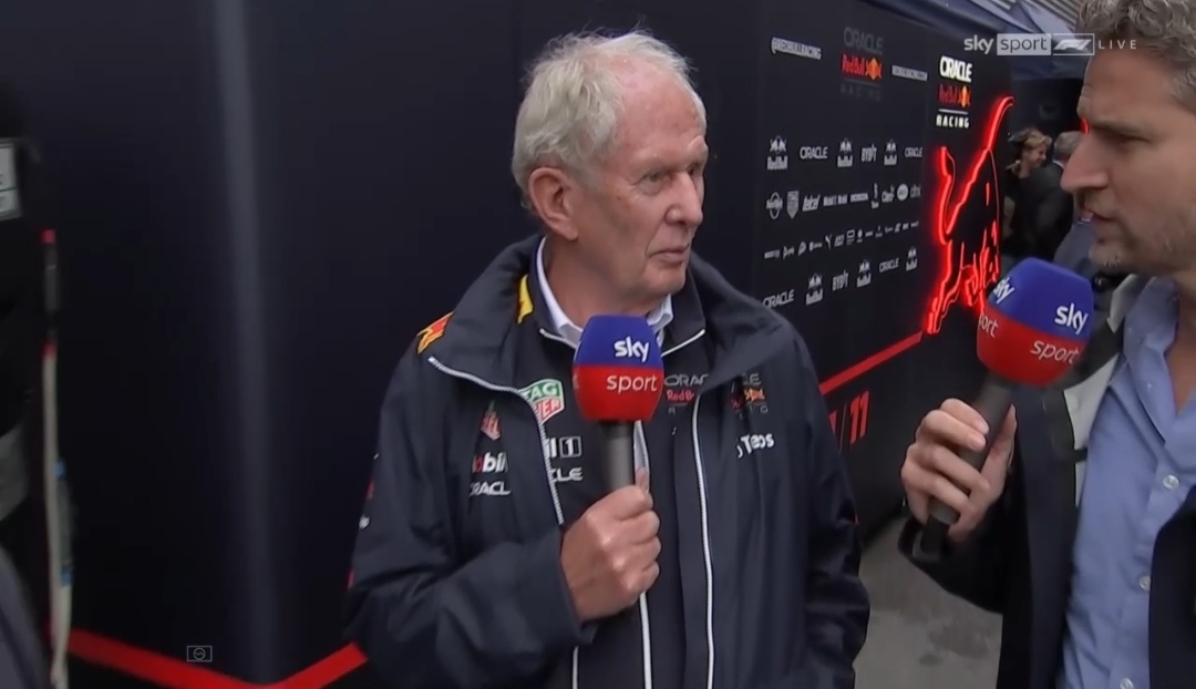 ❓"Sergio Perez, Max Verstappen'den neden hava koridoru almadı? Ferrari bu takım çalışmasını yaptı. Ama Red Bull yapmadı."

🔥🎙️Helmut Marko: "Ferrari'nin tam olarak ne yaptığı beni ilgilendirmiyor. Çünkü onlardan daha hızlıyız. İkincisi Perez kendi işini halletmeliydi!"