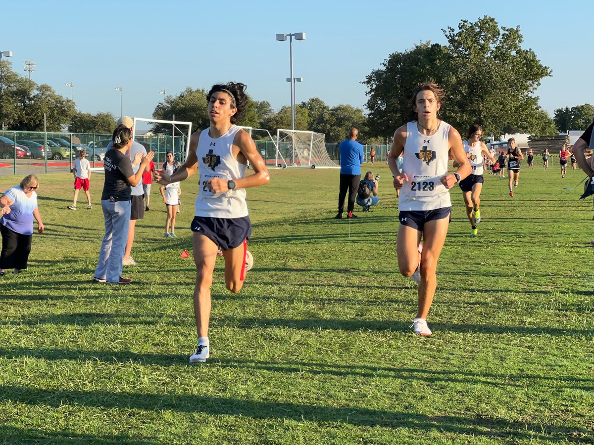 Vista ridge invitational 2022. First 5K race of the season and a new PR of 15:48.5, as well as a 3rd place finish. Excited for more racing the next few weeks.