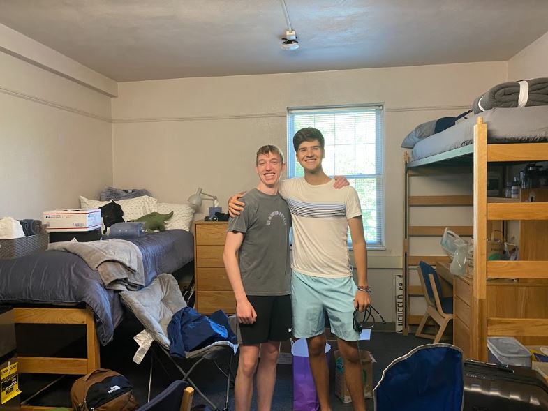 EMU_News's tweet image. So excited to welcome our new Royals today to 2022 Move-In and Orientation! #EMUview #leadtogether #bearoyal