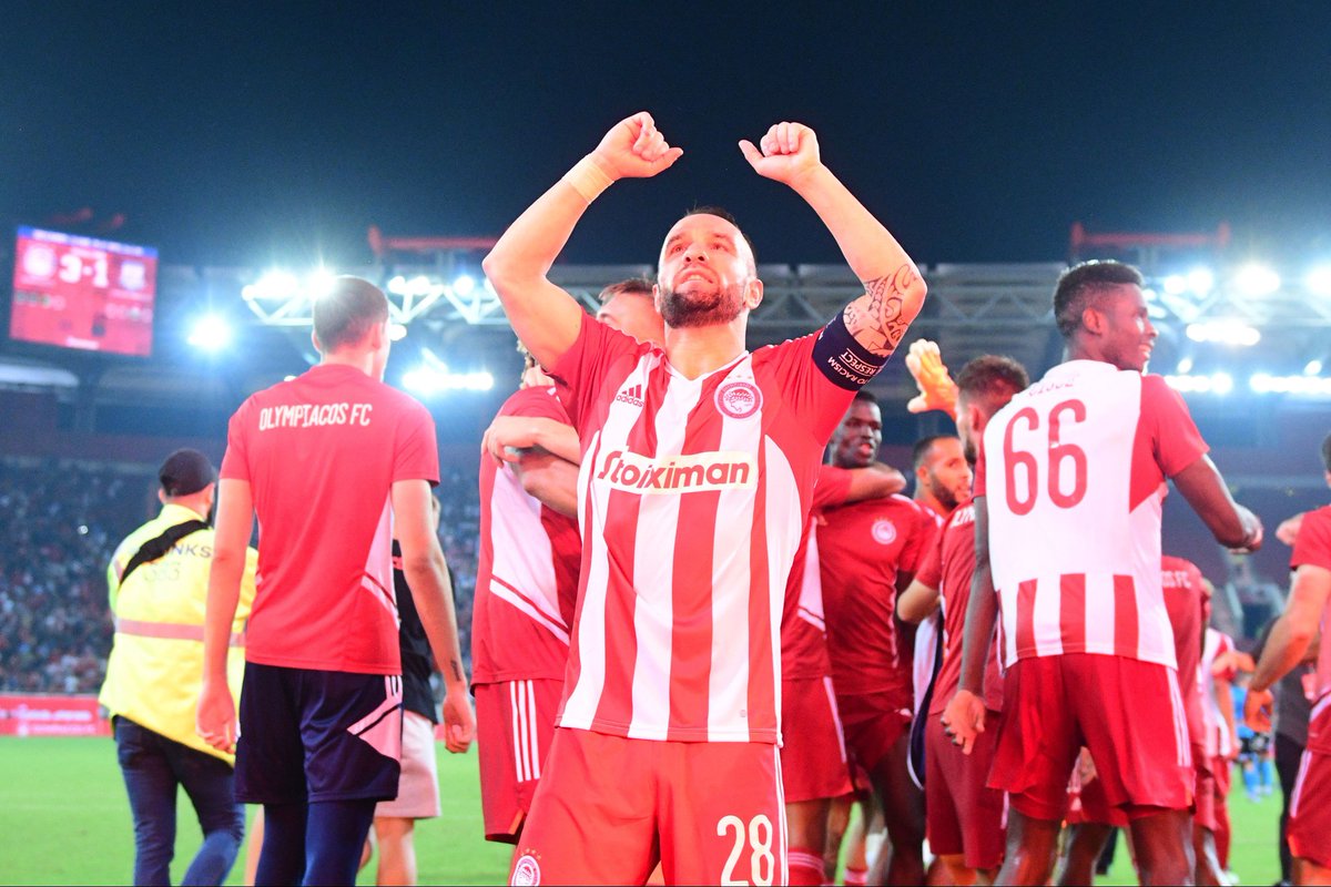 olympiacosfc's tweet photo. About Thursday night… Good night Olympiacos fans! 🔴⚪️🦁 

#Olympiacos #UEL #OLYAPOL #Football #FootballGame #GroupStage #Celebrations #WeKeepOnDreaming https://t.co/130W8gOGwT
