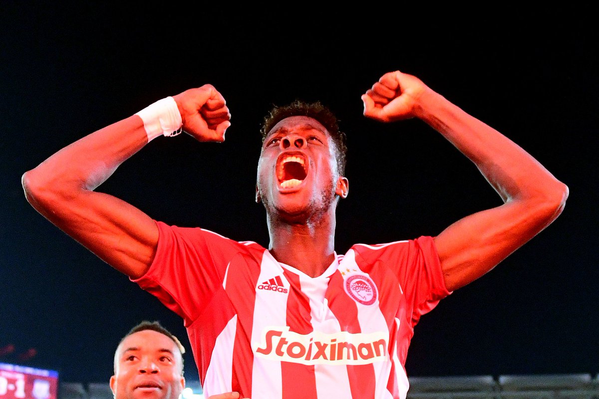 olympiacosfc's tweet photo. About Thursday night… Good night Olympiacos fans! 🔴⚪️🦁 

#Olympiacos #UEL #OLYAPOL #Football #FootballGame #GroupStage #Celebrations #WeKeepOnDreaming https://t.co/130W8gOGwT