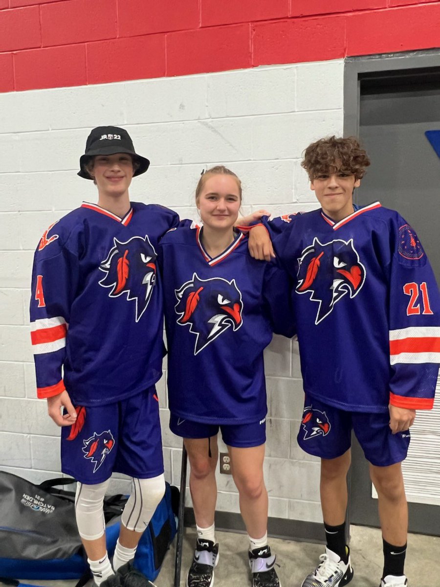 SusanBatchilder's tweet photo. @LacrosseNS @smbstorm @mmll
The Storm Gang with 17U Jr Thunderbirds in NLL Tourney this weekend @HFXThunderbirds @NLL https://t.co/wrs1NiFCd9