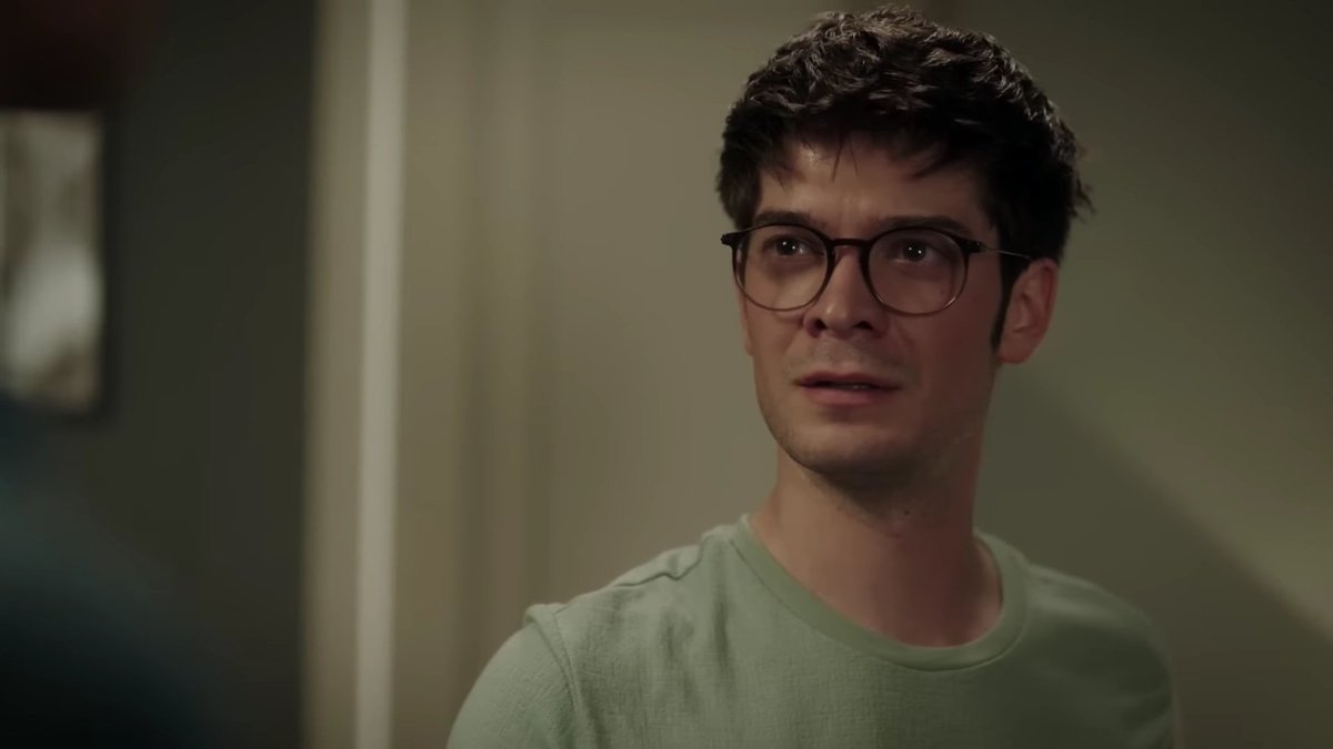 Zeynep Asiye oldu Burak da Aziz...İkisinin de yıldızı o kadar güzel parladı ki sonunda hakettikleri değeri görmeye başladılar.Çokça gurur,çokça sevgi💗