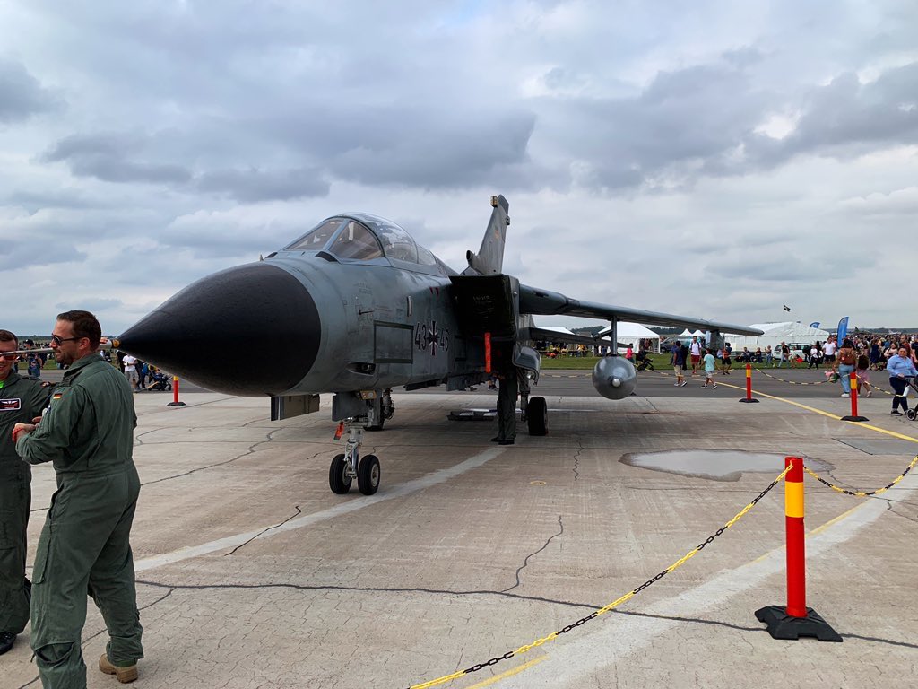Willy_Egy's tweet photo. #Uppsala #Sweden 🇸🇪

#Ärna #flygbas in #Flygdagen

A photo with awesome #German 🇩🇪 Air Force #Tornado pilot and navigator.

I was so lucky to see the mighty Tornado. https://t.co/tDmEeqkv84